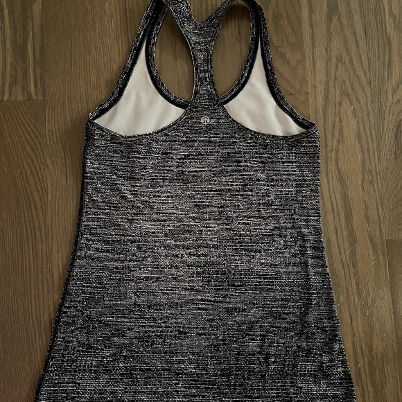 Black Lululemon racerback athletic tank top women’s size 10 No Size Tag - Picture 2 of 5
